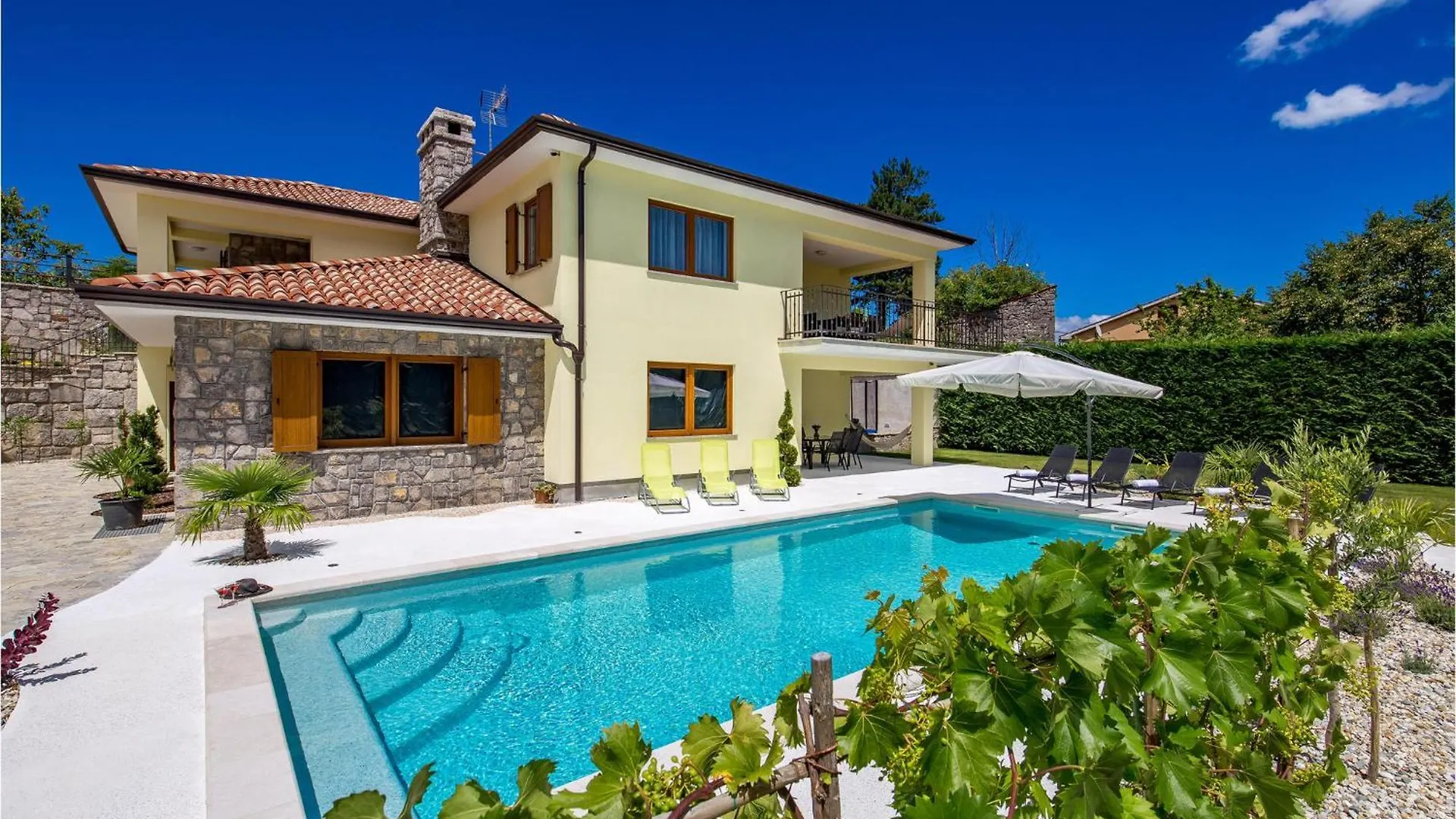Nice Home In Mucici With House A Panoramic View 0*,  Croacia