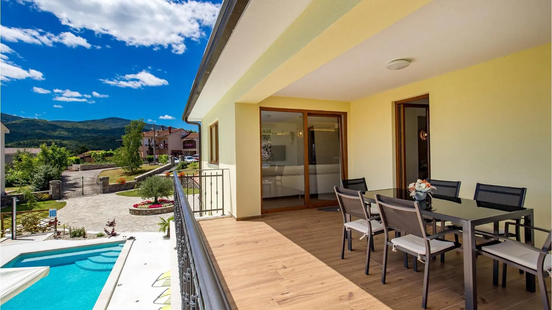 Nice Home In Mucici With House A Panoramic View 0*,  Croacia